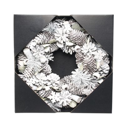 30cm Woodland Frost Wreath w/Snowflakes