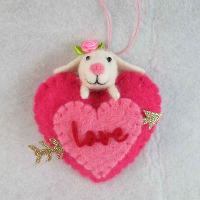 Felt mouse with Love Heart and Rose 11x5x12cm